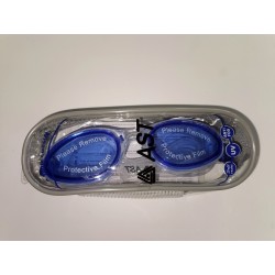 Occhialini Piscina man swimming ast Z97J
